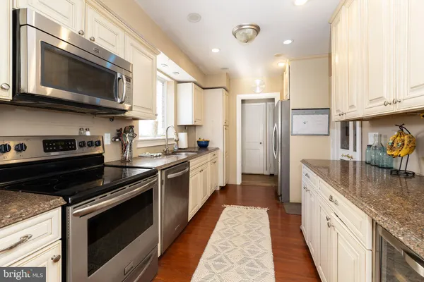 $975,000 | 231 Meeting House Lane, Merion Station, PA 19066