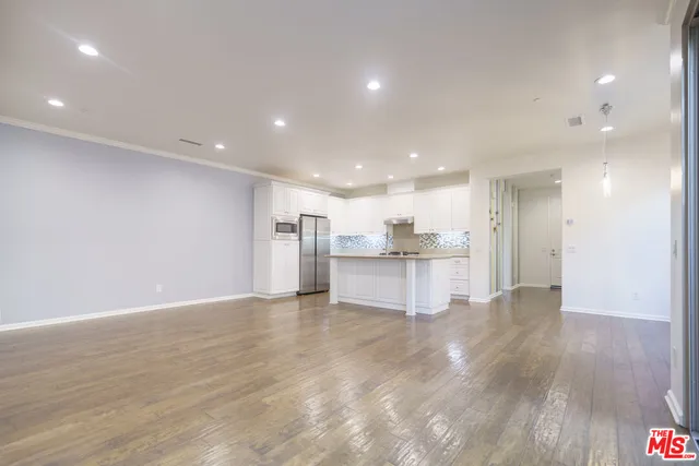 $5,100 | 73 City Stroll, Irvine, CA 92620