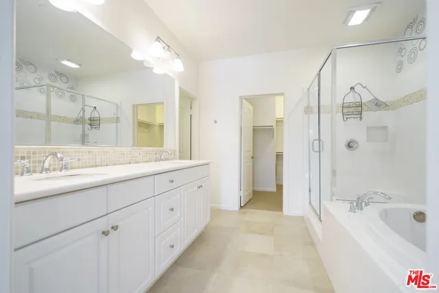 $5,100 | 73 City Stroll, Irvine, CA 92620