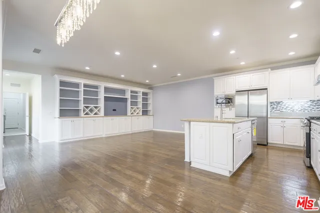 $5,100 | 73 City Stroll, Irvine, CA 92620