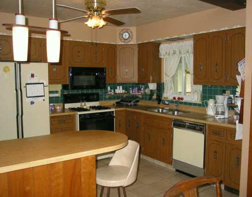 4940 McAnulty Road Whitehall, PA 15236 - Photo 7 of 8 Kitchen.