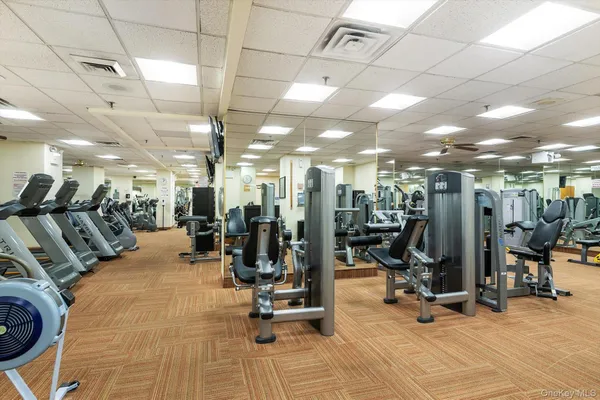 $330,000 | 271-10 Grand Central Parkway, Unit 27Y | Floral Park