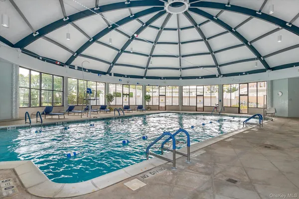 $330,000 | 271-10 Grand Central Parkway, Unit 27Y | Floral Park