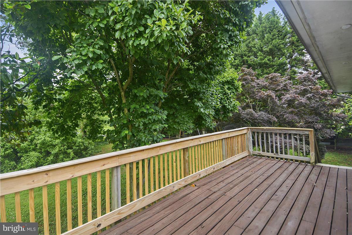 107 Rutledge Road Queenstown, MD 21658 - Photo 25 of 30 Large raised deck