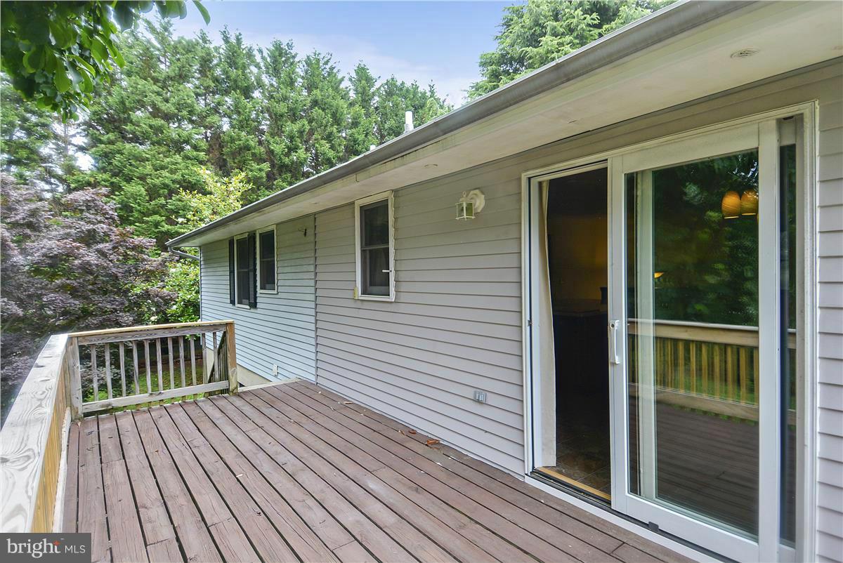 107 Rutledge Road Queenstown, MD 21658 - Photo 28 of 30 Deck off slider