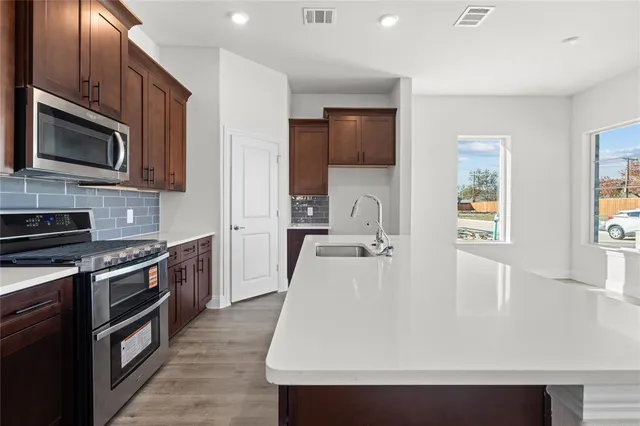 $599,990 | 725 Oakridge Trail, Richardson, TX 75080