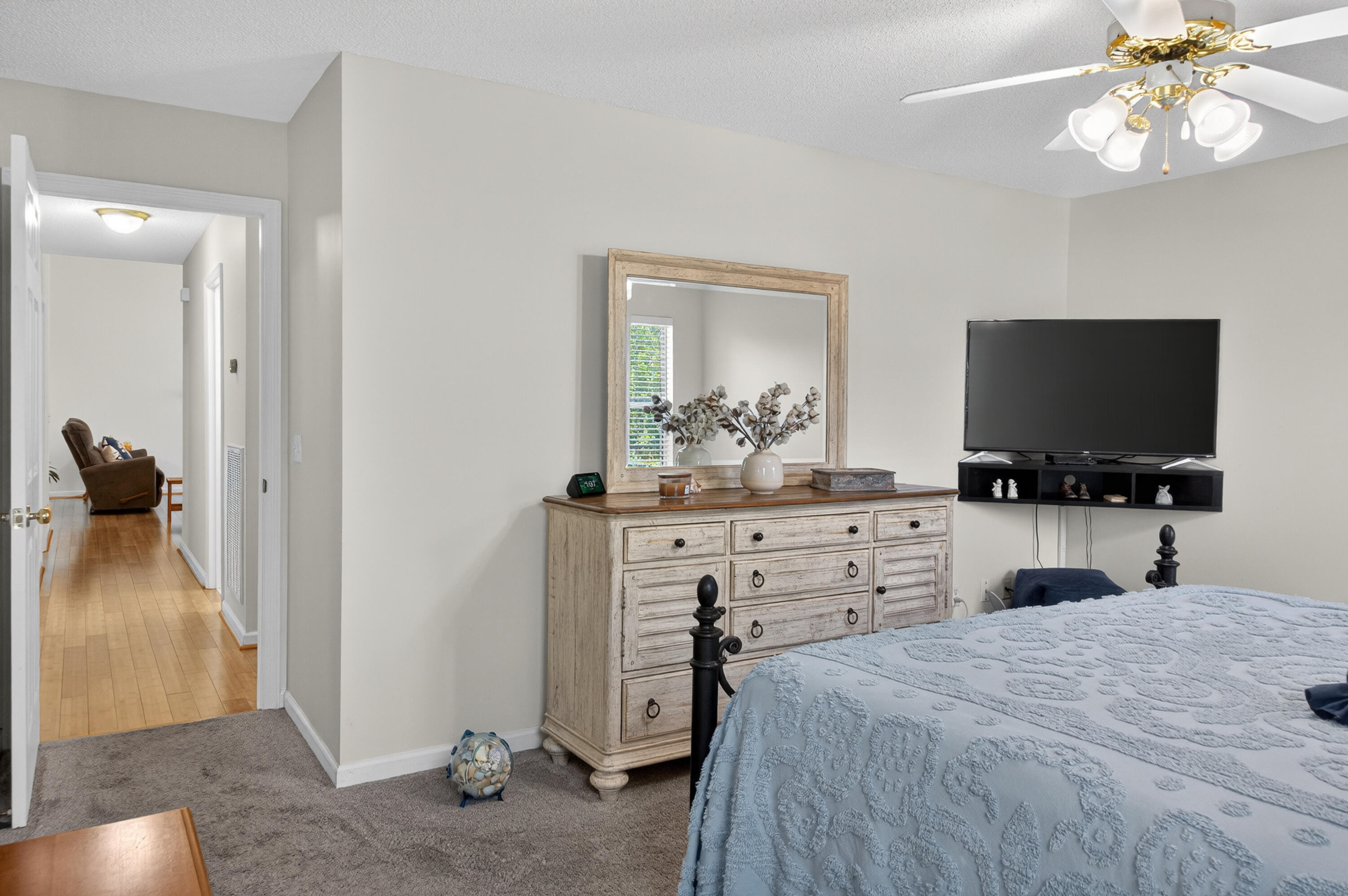 5696 Edgmon Road Ooltewah, TN 37363 - Photo 18 of 39 Room for all of your furniture!