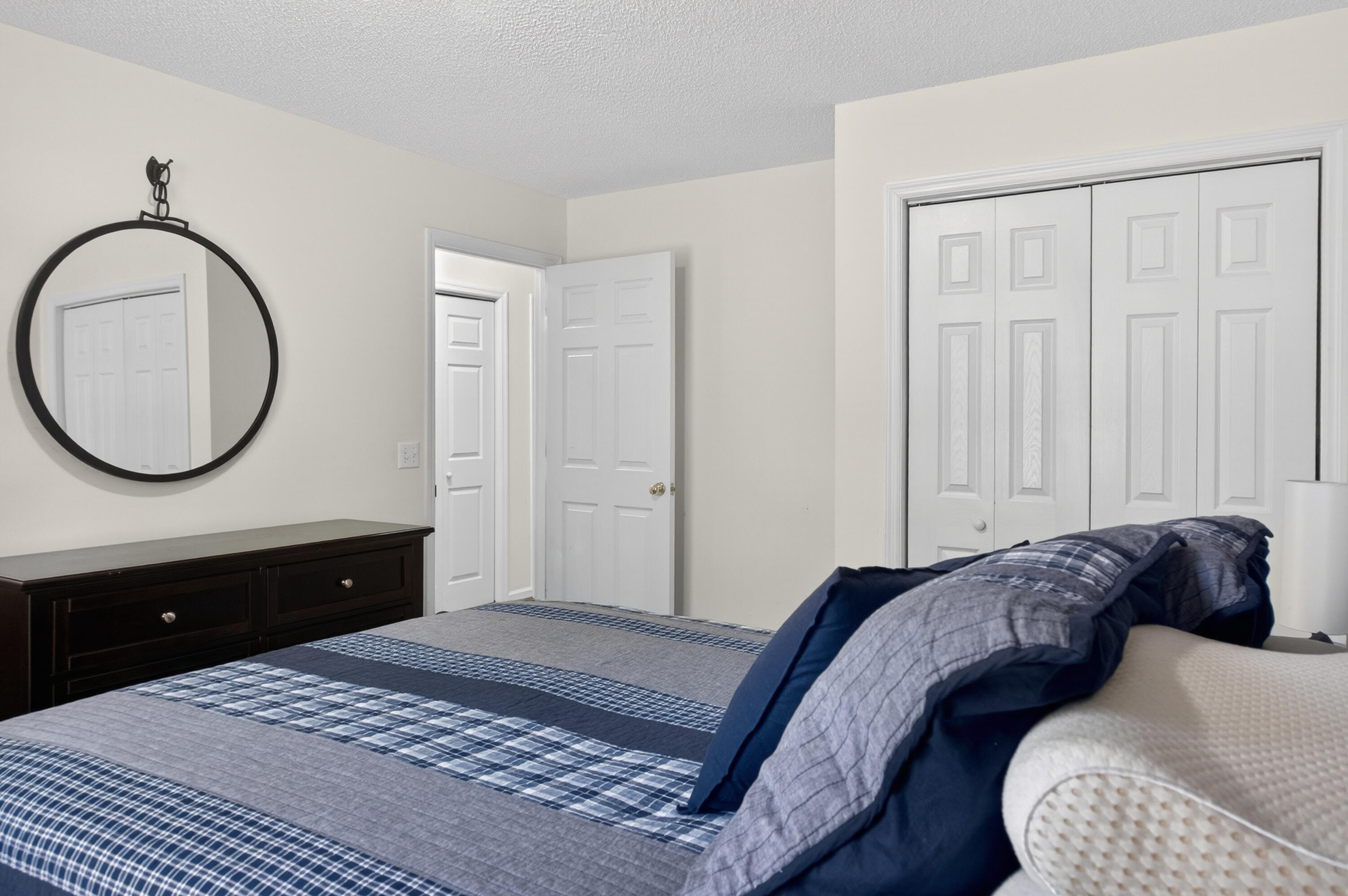 5696 Edgmon Road Ooltewah, TN 37363 - Photo 25 of 39 Spacious closet