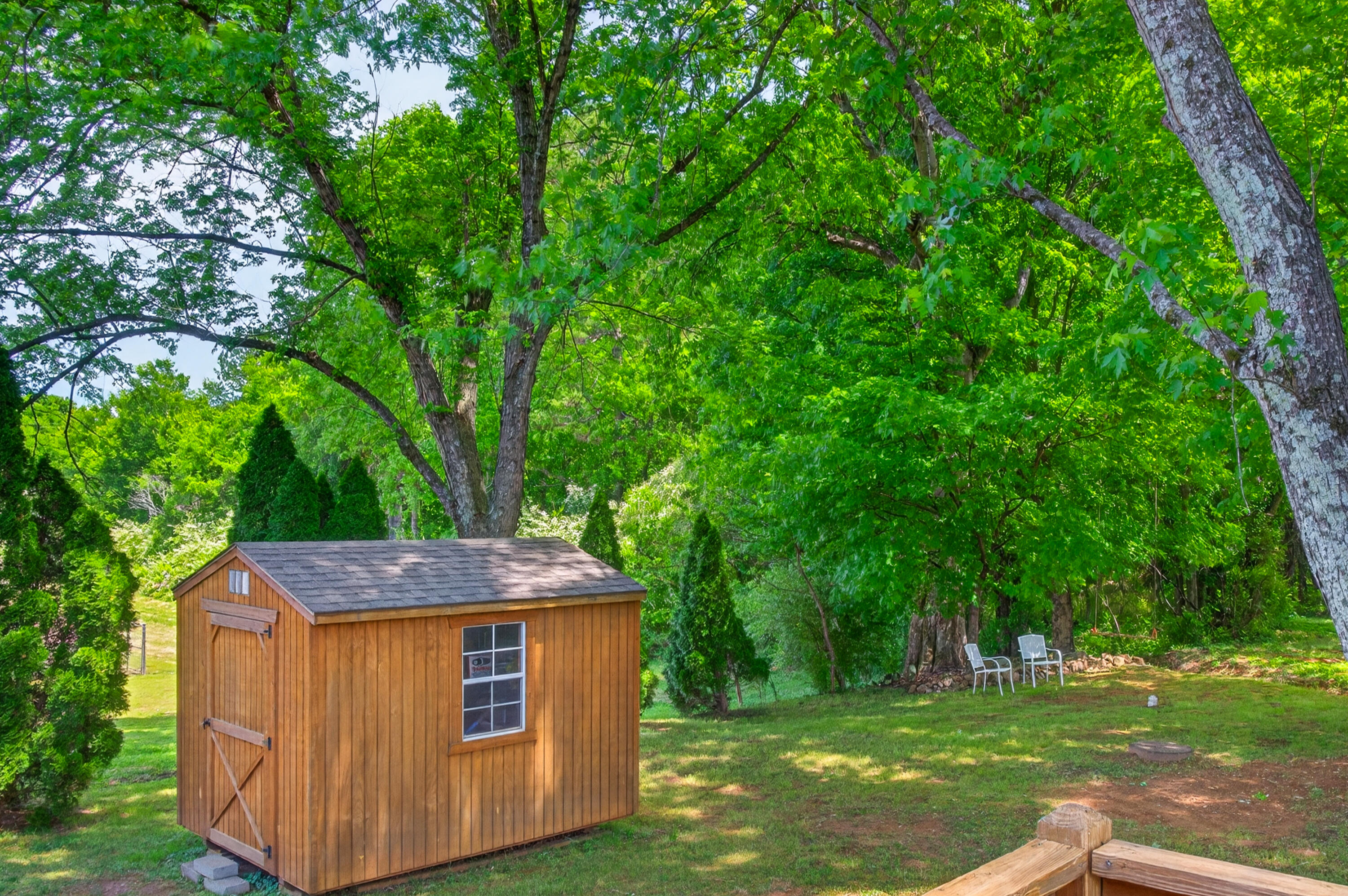 5696 Edgmon Road Ooltewah, TN 37363 - Photo 33 of 39 Shed stays with the home!