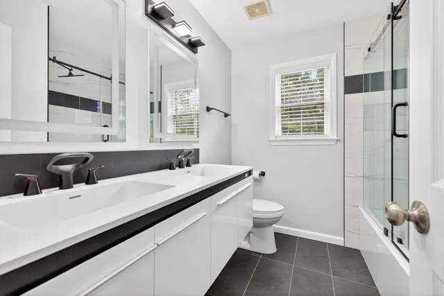 $799,900 | 3945 Preston Oak Lane, Suwanee, GA 30024