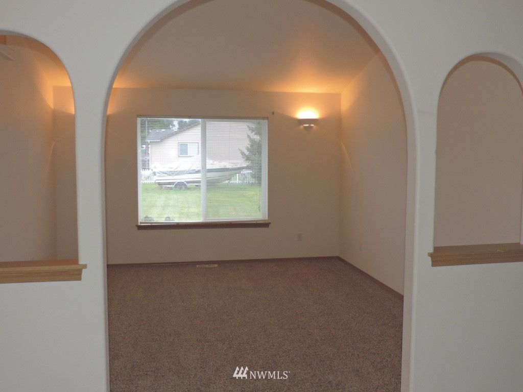 20106 Tahoma Circle Southwest Rochester, WA 98579 - Photo 3 of 20