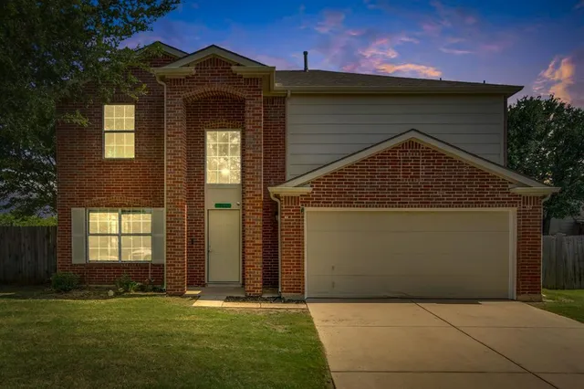 $1,900 | 901 Greenbend Drive, Denton, TX 76210