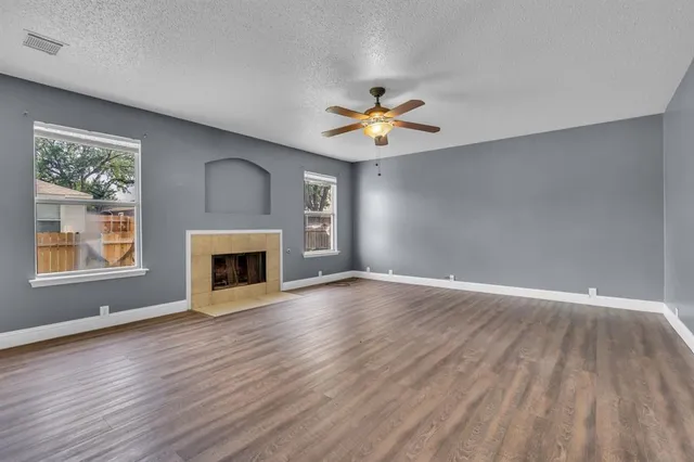 $1,900 | 901 Greenbend Drive, Denton, TX 76210