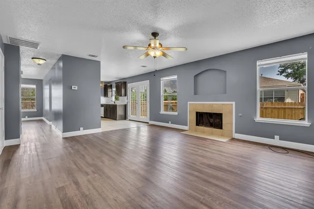 $1,900 | 901 Greenbend Drive, Denton, TX 76210