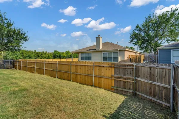 $2,250 | 901 Greenbend Drive, Denton, TX 76210