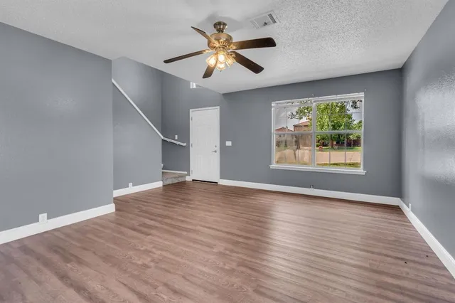 $1,900 | 901 Greenbend Drive, Denton, TX 76210