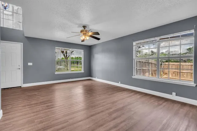 $1,900 | 901 Greenbend Drive, Denton, TX 76210