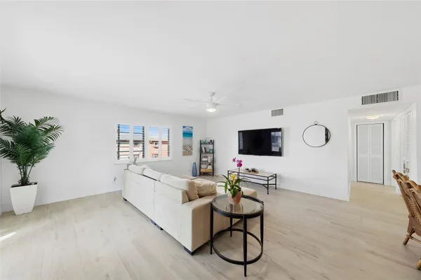 $500,000 | 1450 North Riverside Drive, Unit 201, Pompano Beach, FL 33062