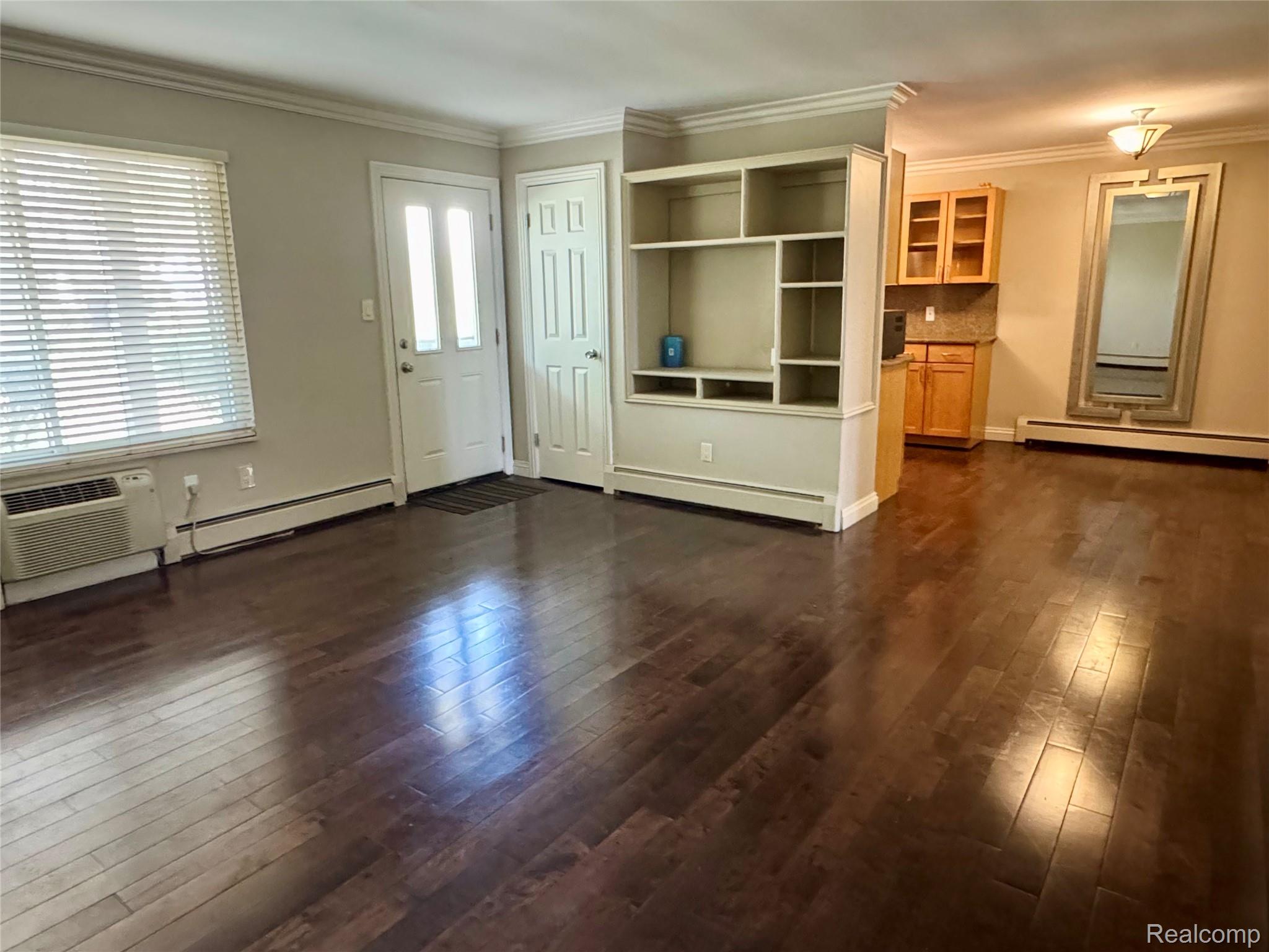 475 South Adams Road, Unit 5 Birmingham, MI 48009 - Photo 2 of 10