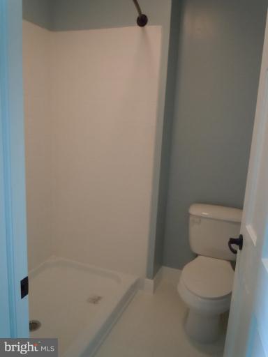 201 Deacon Road Fredericksburg, VA 22405 - Photo 20 of 30 Bath (Master) double shower