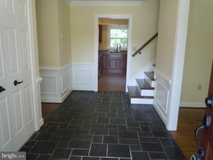 201 Deacon Road Fredericksburg, VA 22405 - Photo 6 of 30 Interior - main foyer