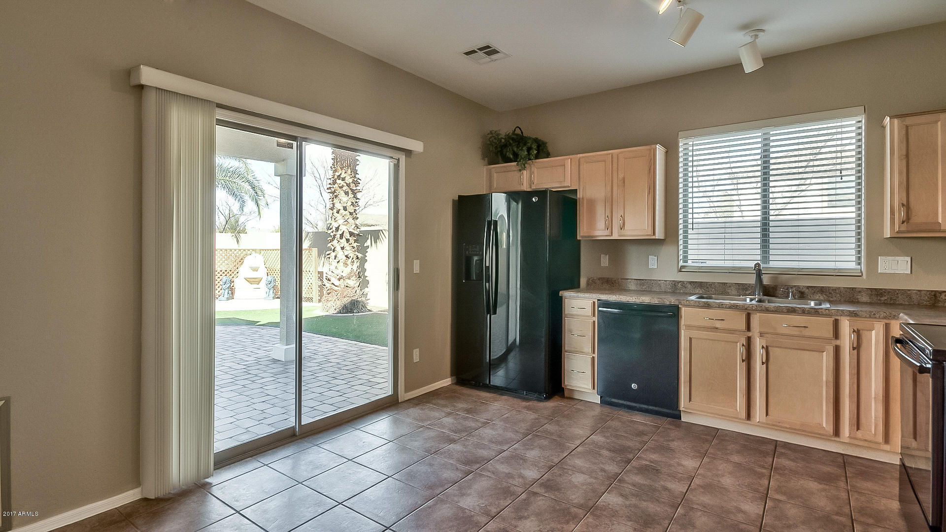 4506 East Del Rio Street Gilbert, AZ 85295 - Photo 10 of 36 11