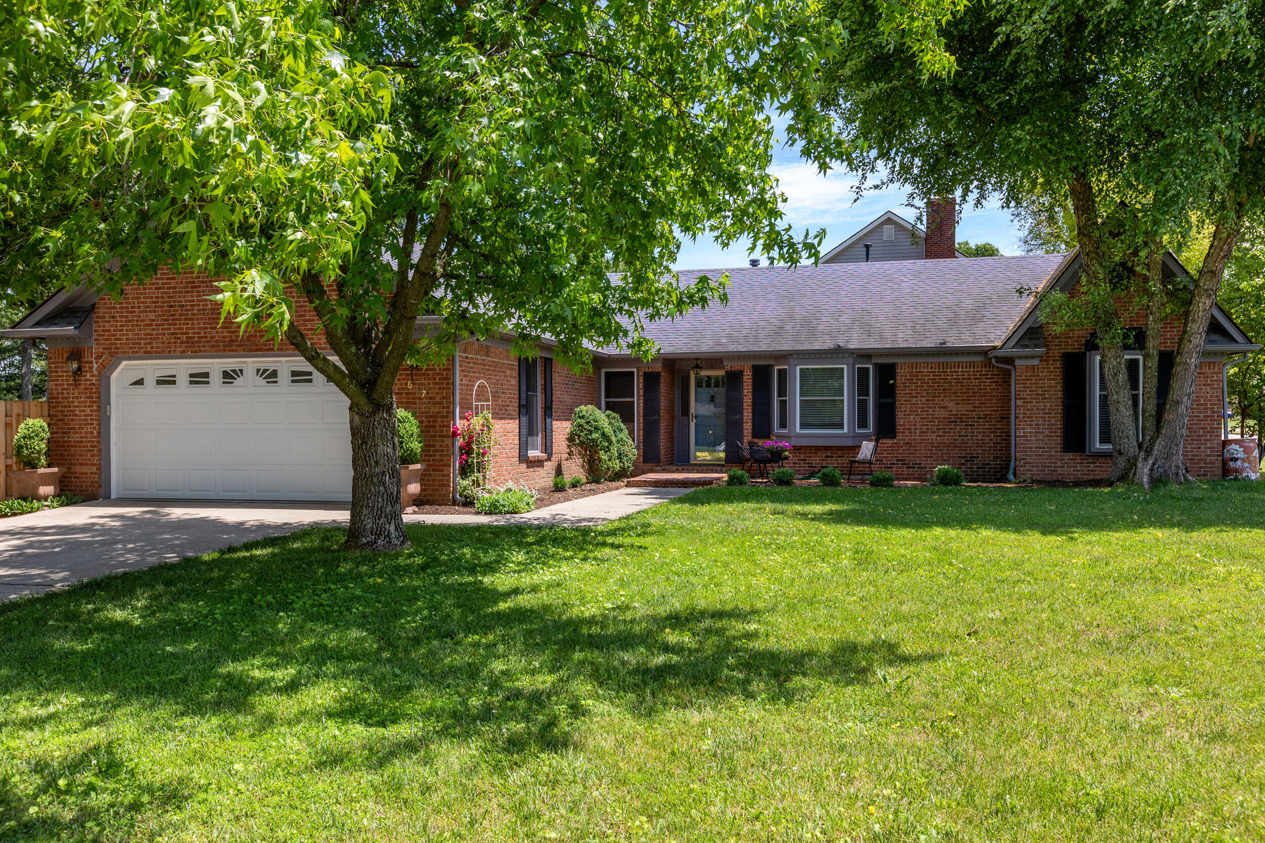617 Hunters Ridge Road Versailles, KY 40383 - Photo 29 of 29 Front view