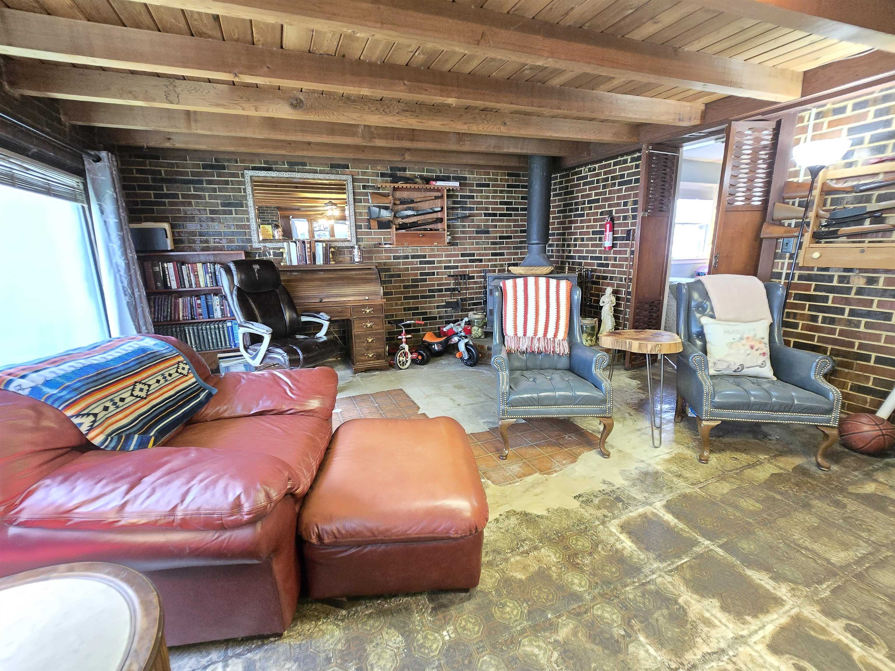 4885 Macon Road Memphis, TN 38122 - Photo 32 of 39 a living room filled with a furniture