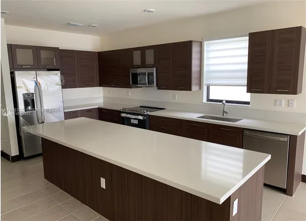 $3,800 | 9106 Northwest 158th Street, Unit 9106, Miami Lakes, FL 33018