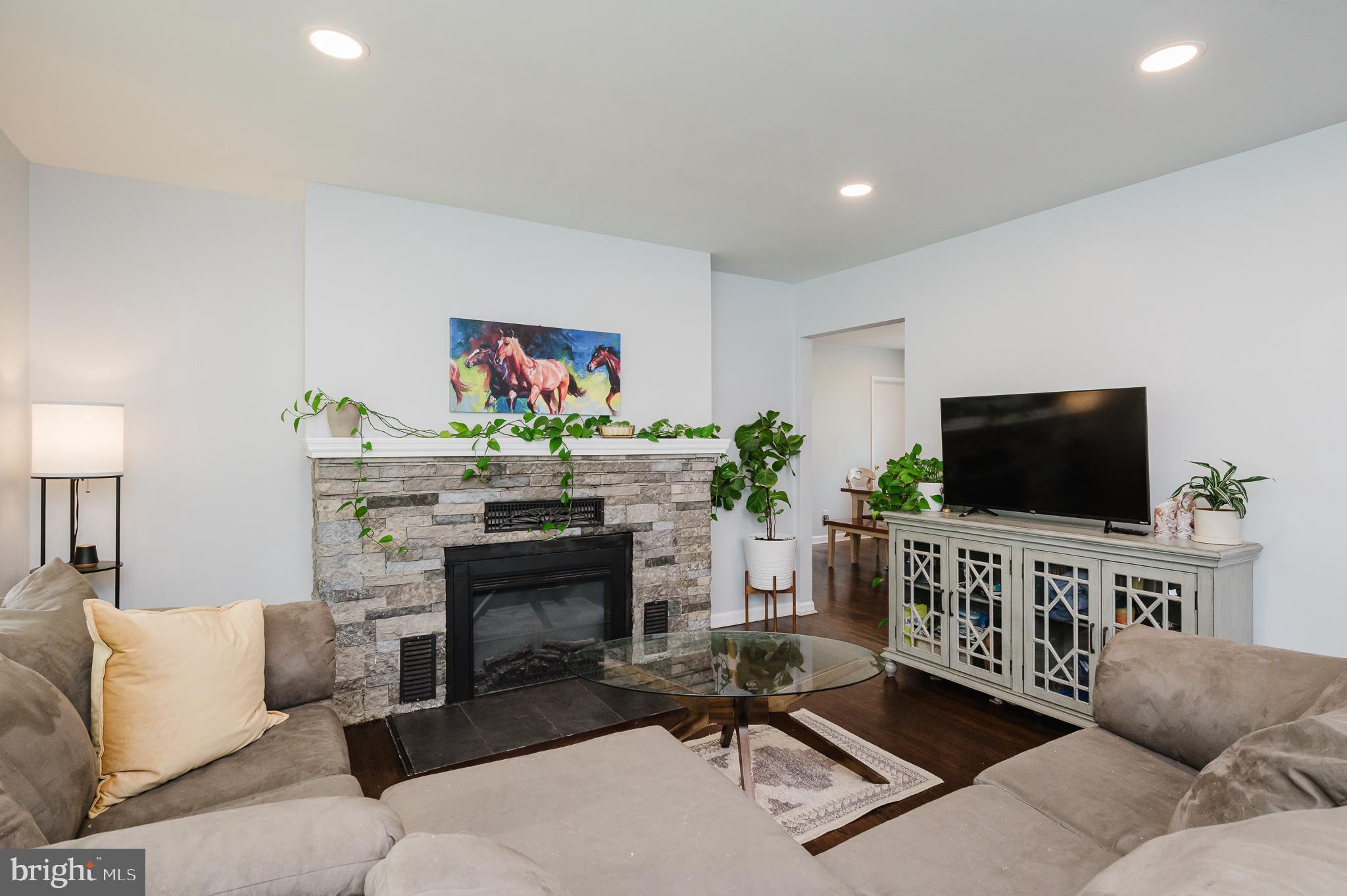 1704 Philadelphia Road Joppa, MD 21085 - Photo 3 of 56 Living Room