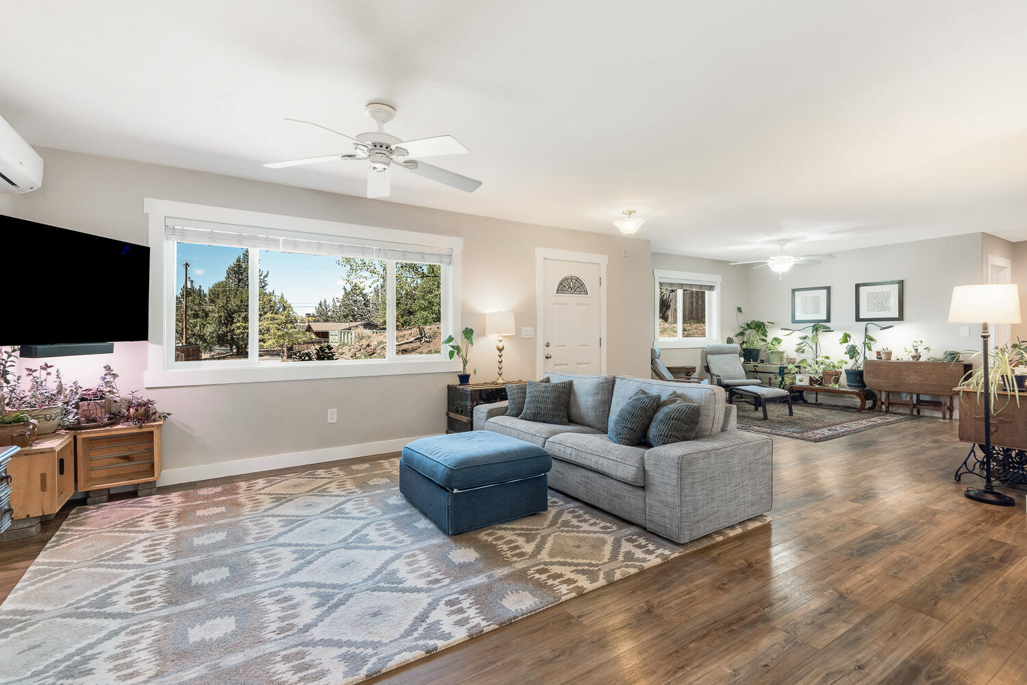 63406 Vogt Road Bend, OR 97701 - Photo 4 of 27 Great room