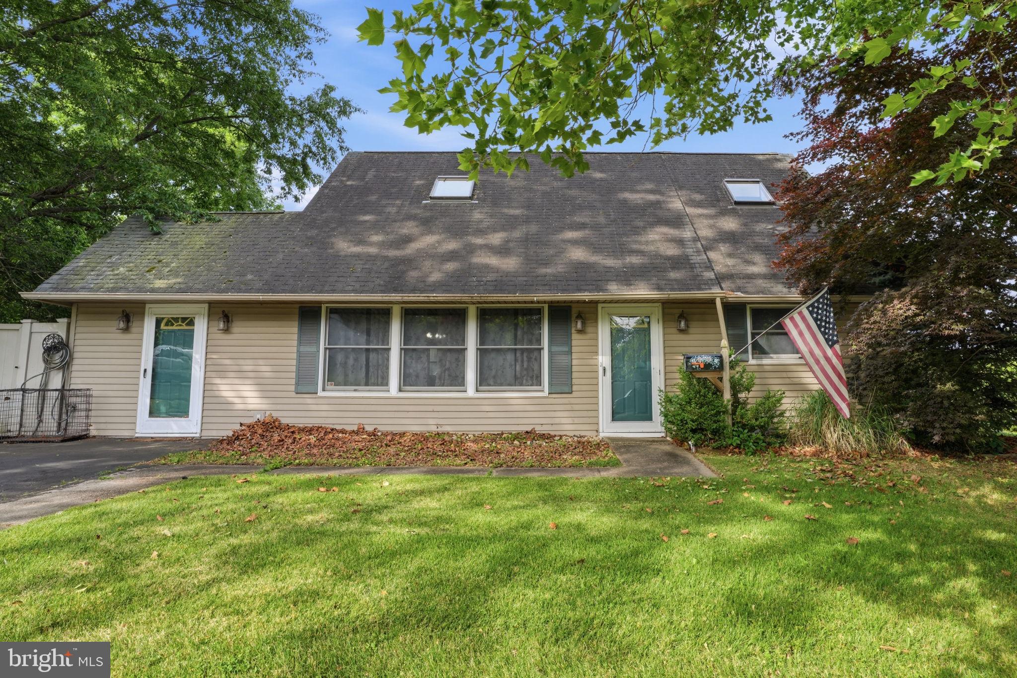 2 Quay Road Levittown, PA 19057 - Photo 2 of 32