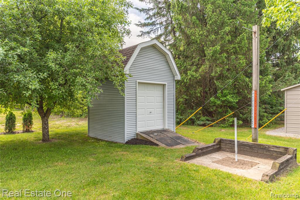 912 North Wixom Road Wixom, MI 48393 - Photo 44 of 49