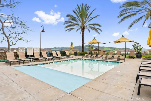 a very nice looking room with lots of stuff