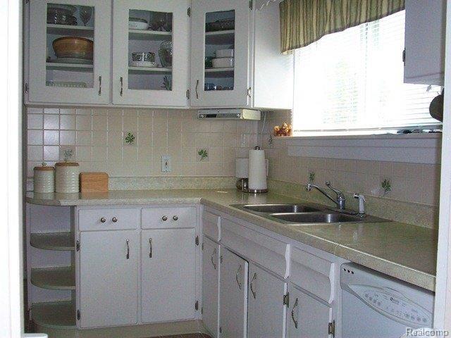 3677 Prospect Road Ann Arbor, MI 48105 - Photo 2 of 14 KITCHEN 1