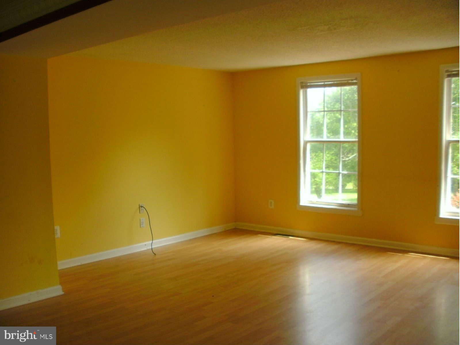 15030 Rolling Ridge Road Haymarket, VA 20169 - Photo 18 of 30 Living Room