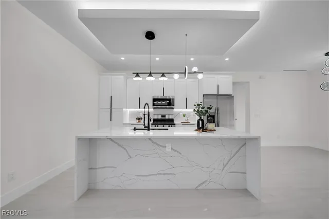 $369,999 | 301 East 17th Street, Lehigh Acres, FL 33972