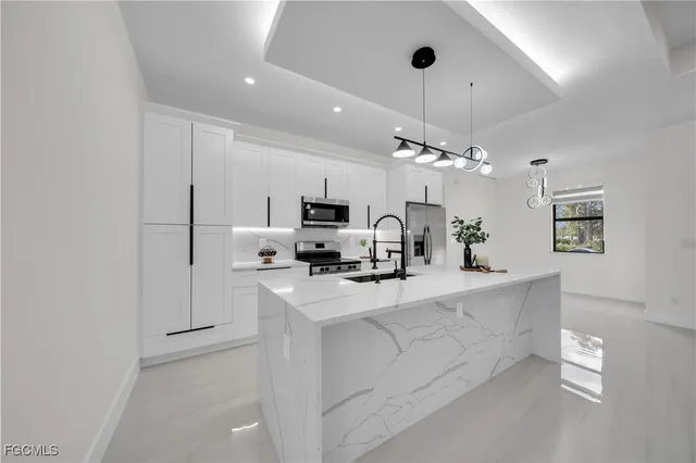 $369,999 | 301 East 17th Street, Lehigh Acres, FL 33972