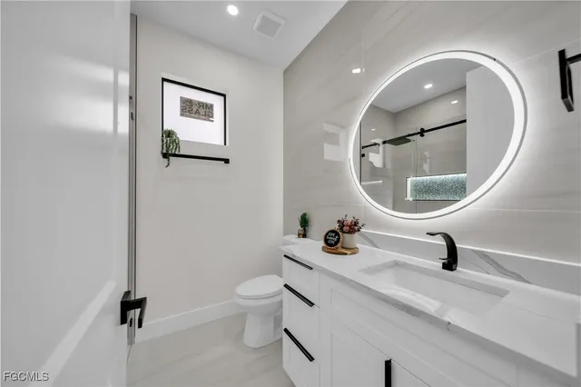 $369,999 | 301 East 17th Street, Lehigh Acres, FL 33972