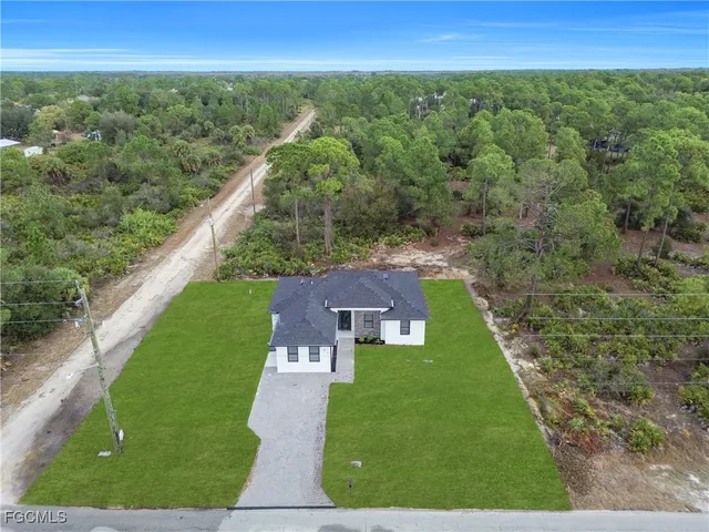 $369,999 | 301 East 17th Street, Lehigh Acres, FL 33972