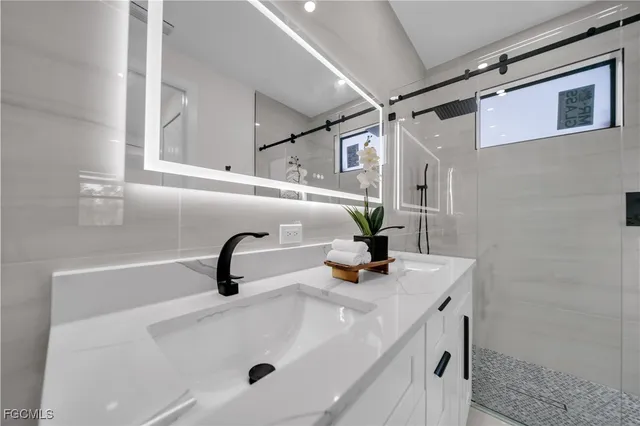 $369,999 | 301 East 17th Street, Lehigh Acres, FL 33972