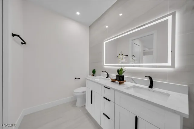 $369,999 | 301 East 17th Street, Lehigh Acres, FL 33972