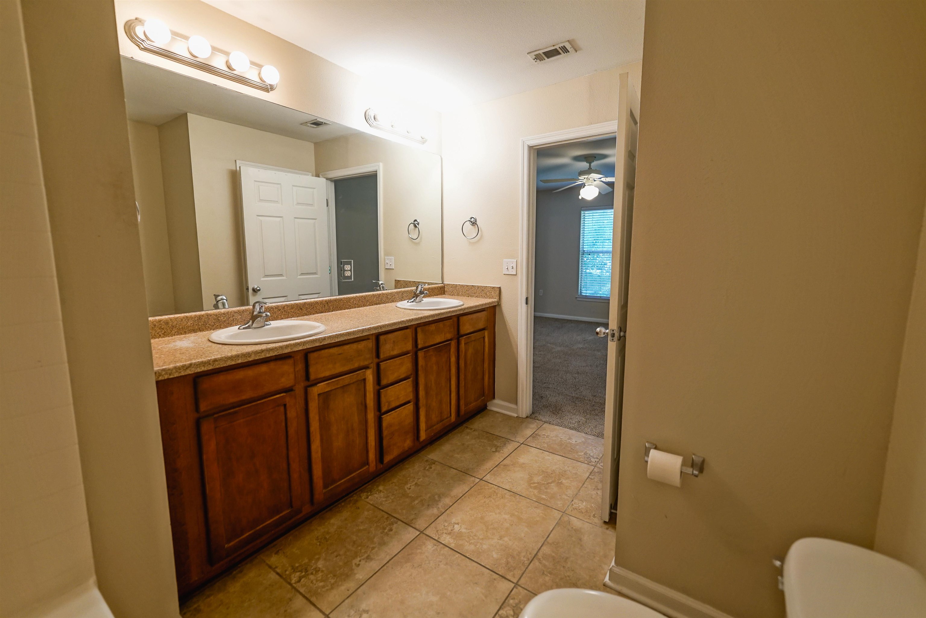 2400 Fred Smith Road, Unit 204 Tallahassee, FL 32303 - Photo 7 of 29