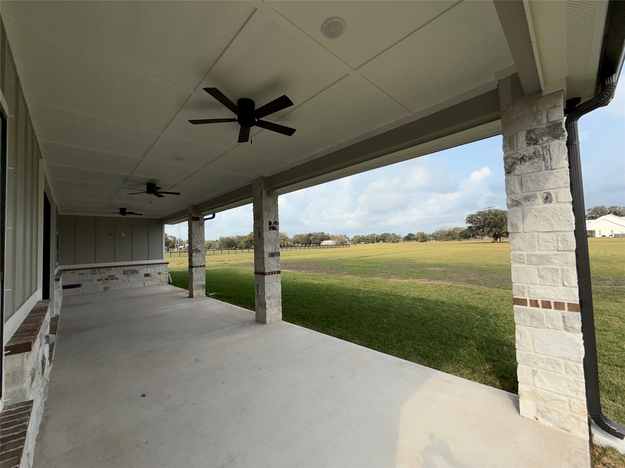 1214 Quarter Horse Trail Angleton, TX 77515 - Photo 30 of 32
