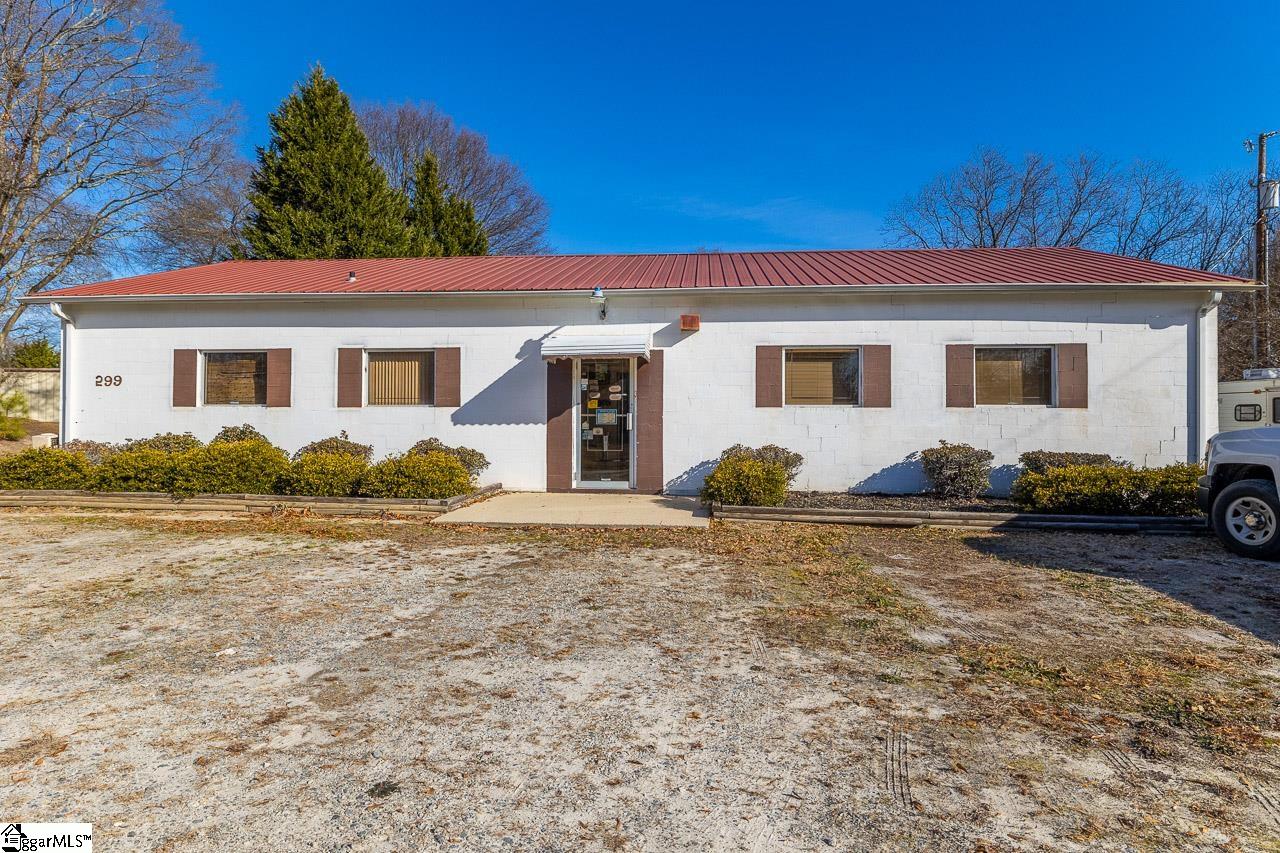 299 Fowler Road Simpsonville, SC 29681 - Photo 2 of 36 Gallery Image 2