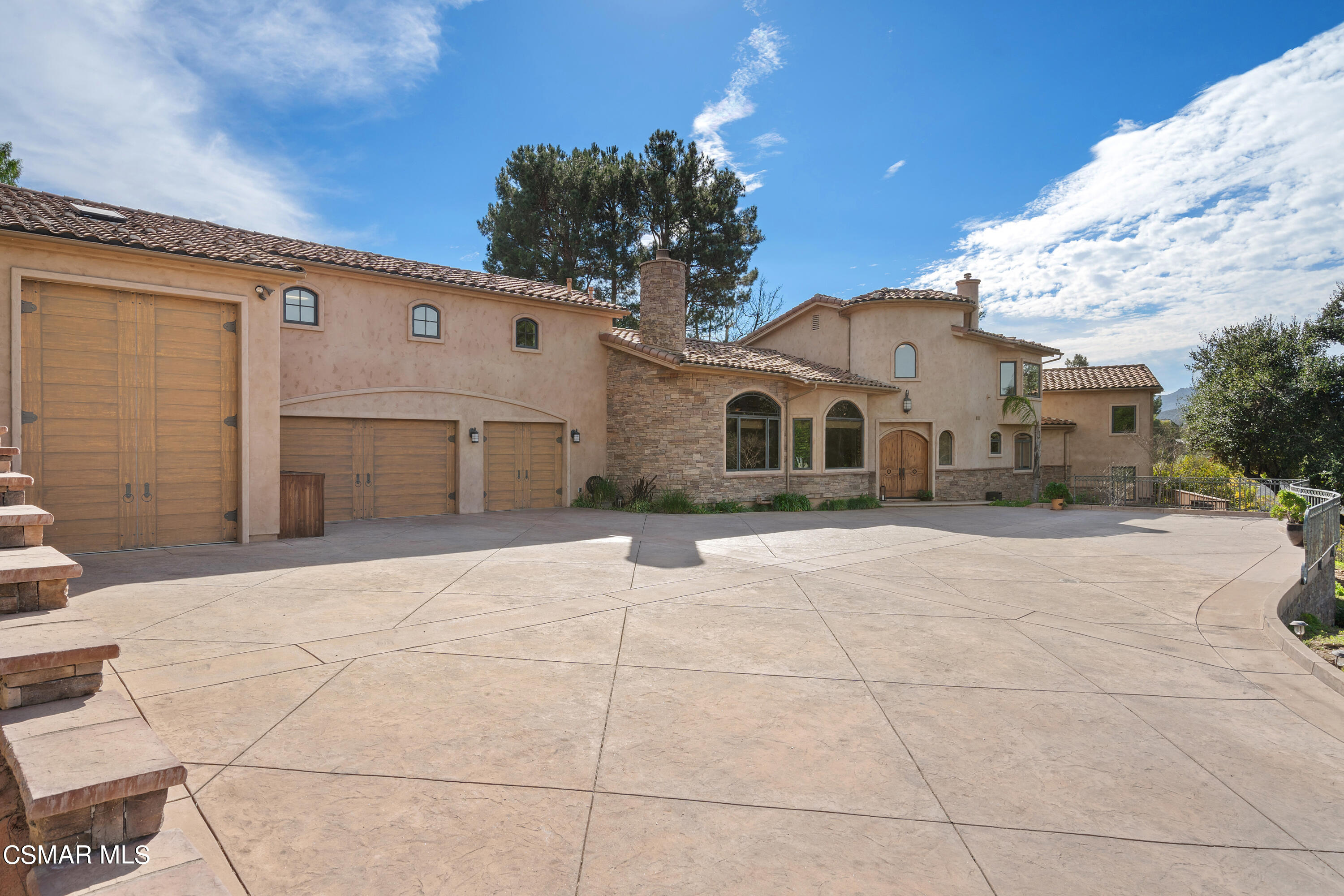 446 Rancho Road Thousand Oaks, CA 91362 - Photo 3 of 55 1_11307231_166180_166180-EI-101