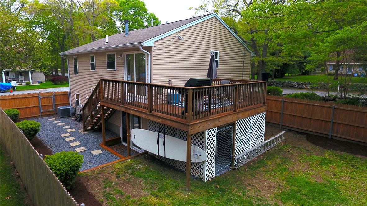 933 Middlebridge Road South Kingstown, RI 02879 - Photo 6 of 25 Gallery Image 6