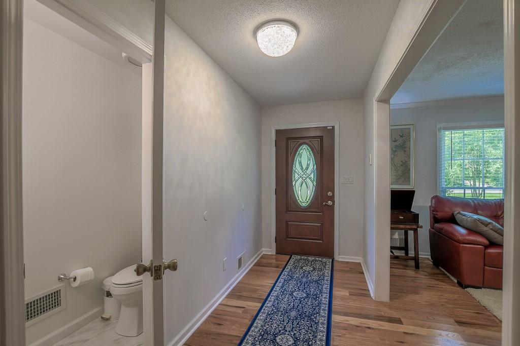 656 Bruce Way Southwest Lilburn, GA 30047 - Photo 6 of 32