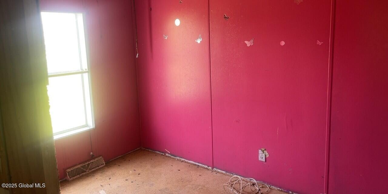 714 West Valley Road Argyle, NY 12809 - Photo 3 of 7 BR 2 UD