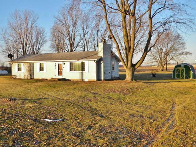 1833 State Rte 19 Bourbon, IN 46504 - Photo 2 of 19